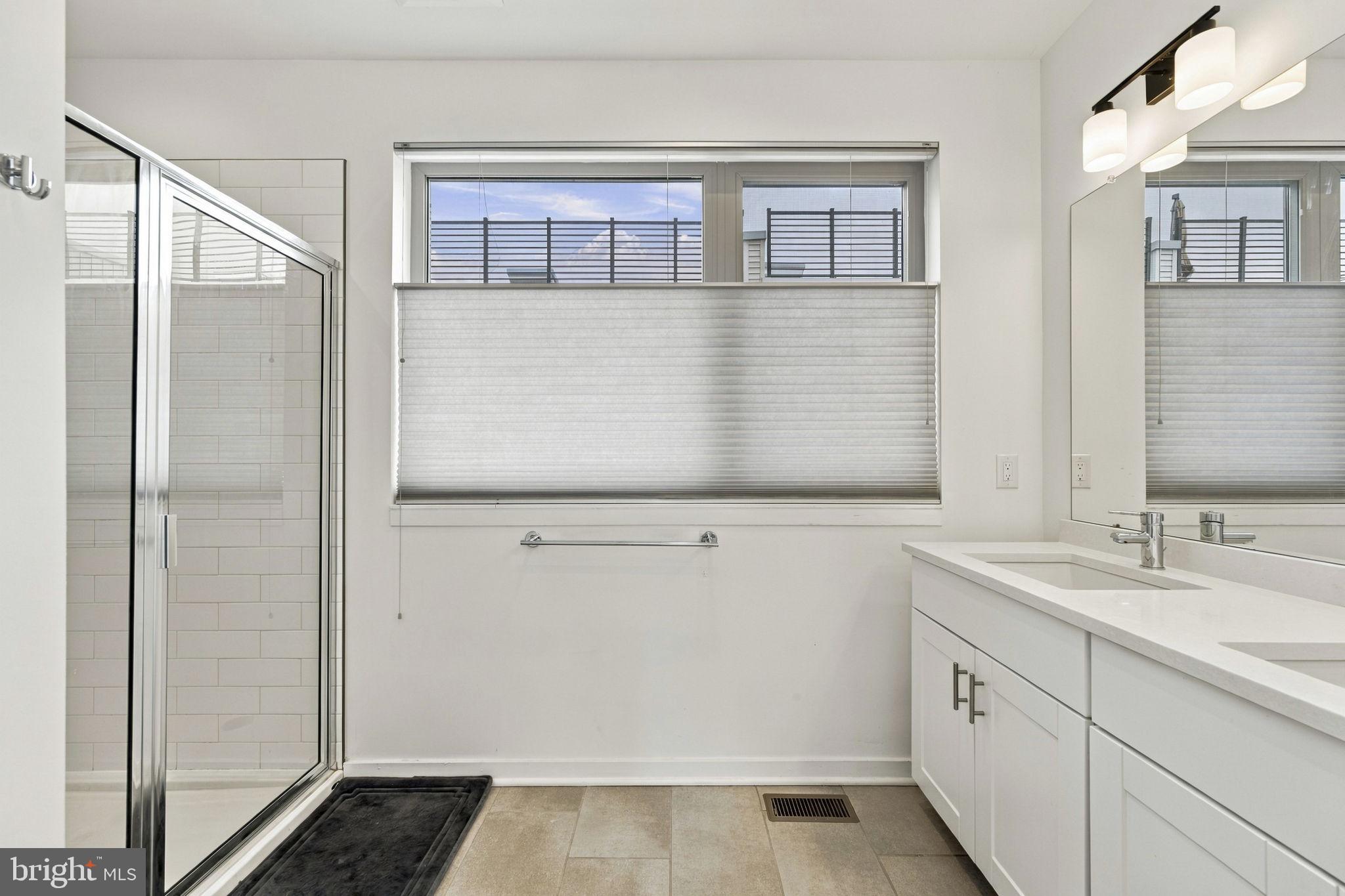 3115 Riseview Lane Philadelphia, PA 19125 - Photo 32 of 45 3rd Floor Bath
