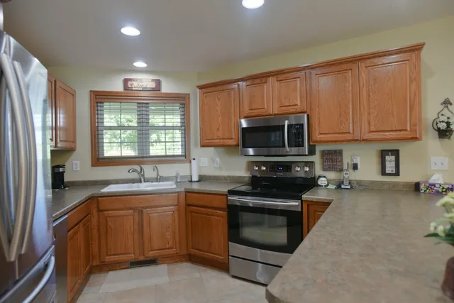 $365,000 | 321 15th Avenue Northwest, Willmar, MN 56201