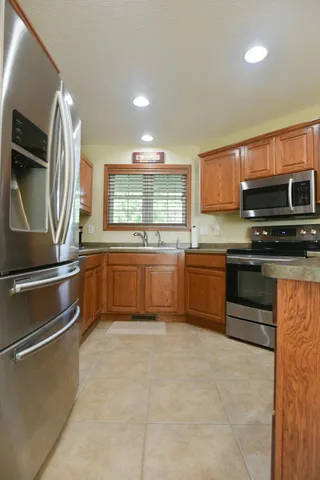 $365,000 | 321 15th Avenue Northwest, Willmar, MN 56201