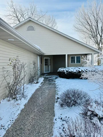 $365,000 | 321 15th Avenue Northwest, Willmar, MN 56201