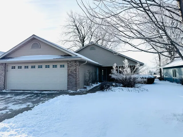 $365,000 | 321 15th Avenue Northwest, Willmar, MN 56201