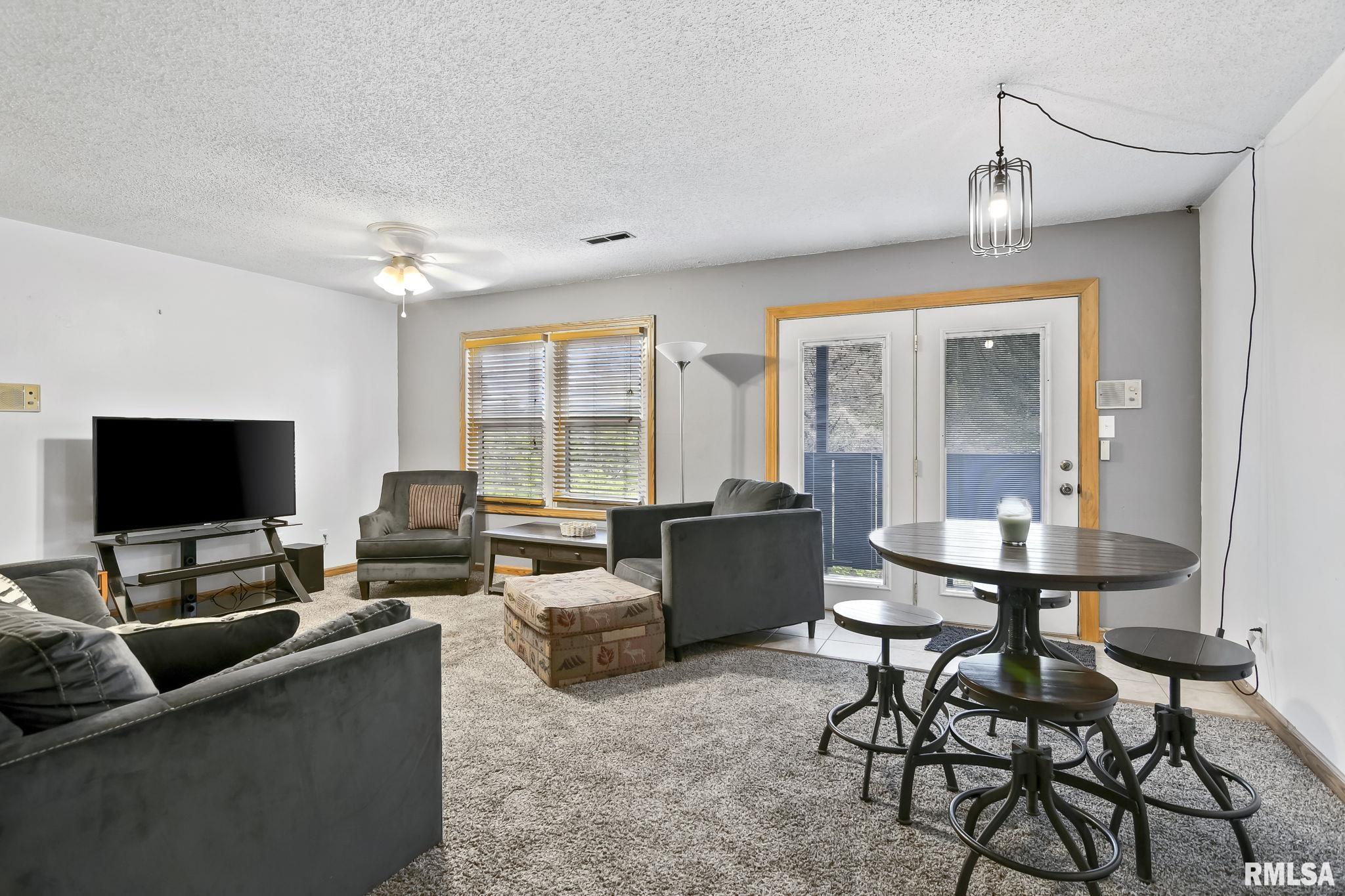 1905 Jeanette Lane Springfield, IL 62702 - Photo 6 of 25 Gallery Image 6