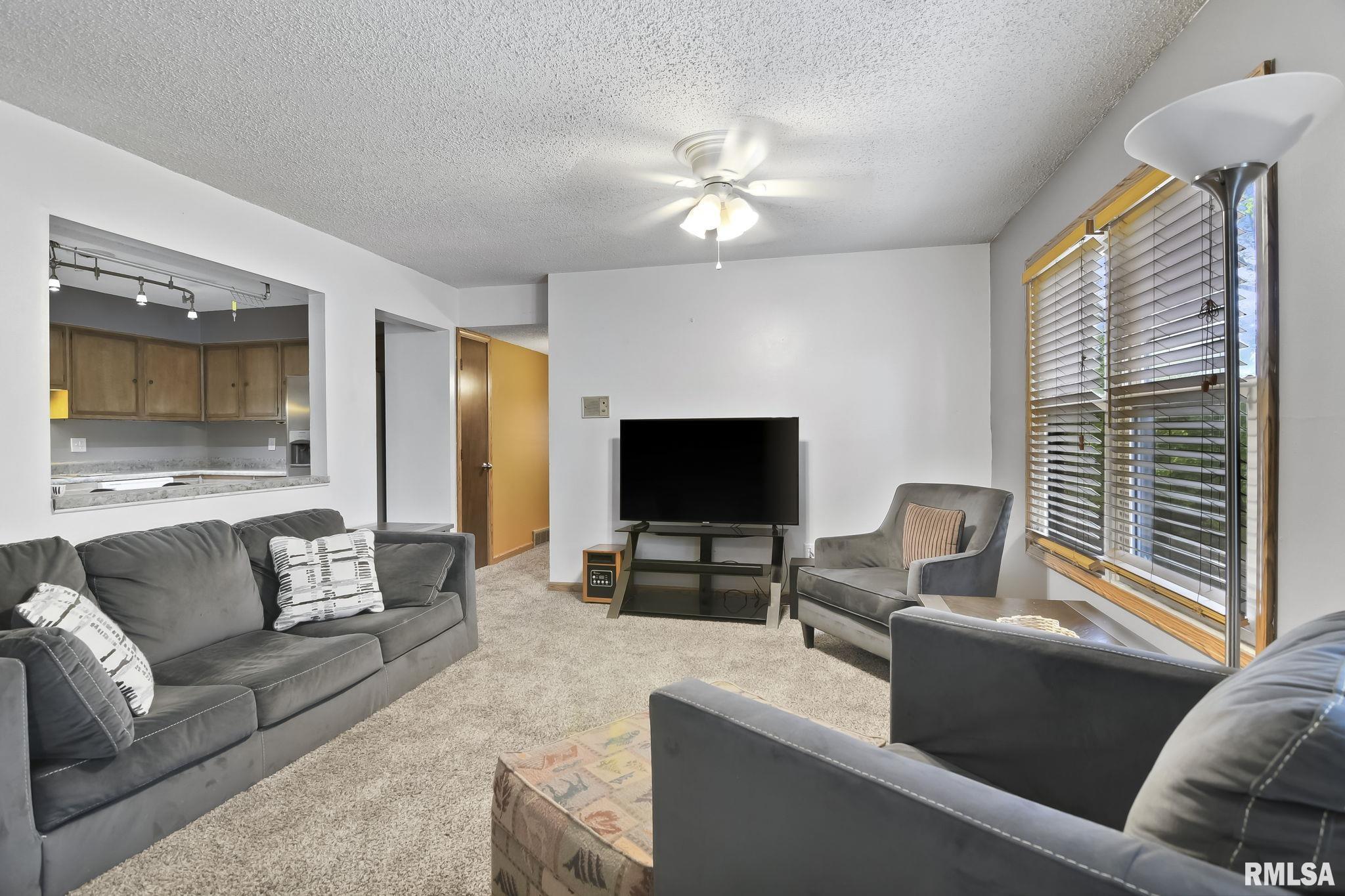 1905 Jeanette Lane Springfield, IL 62702 - Photo 9 of 25 Gallery Image 9