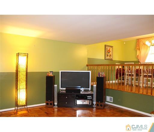 21 Chandler Road Edison, NJ 08820 - Photo 5 of 20 a view of an outdoor space and city view