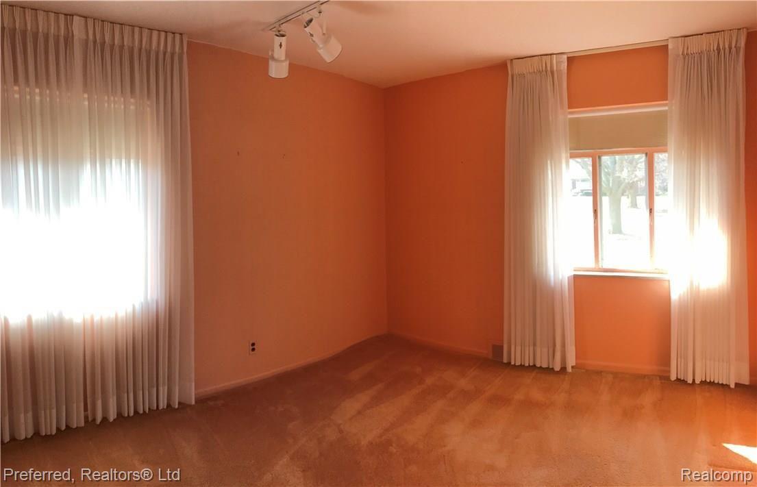 321 South Gulley Road Dearborn, MI 48124 - Photo 13 of 22 gulley-5.jpg