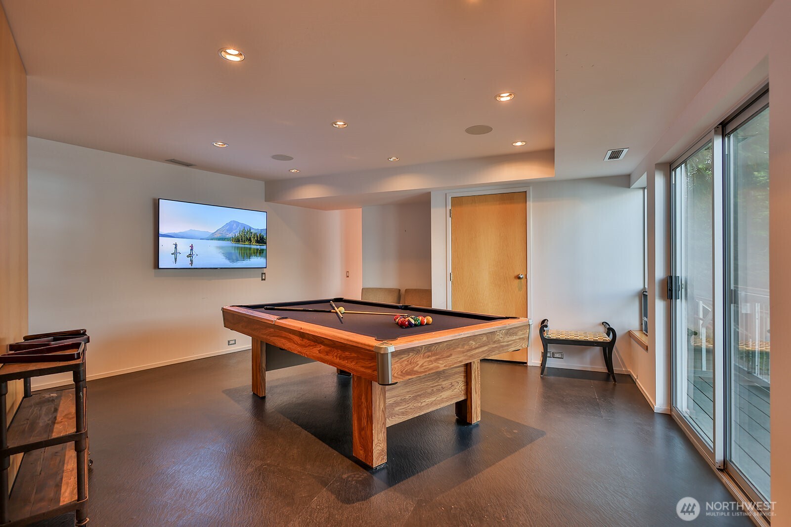 15810 Cedar Brae Road Leavenworth, WA 98826 - Photo 31 of 40 a room with furniture pool table and windows