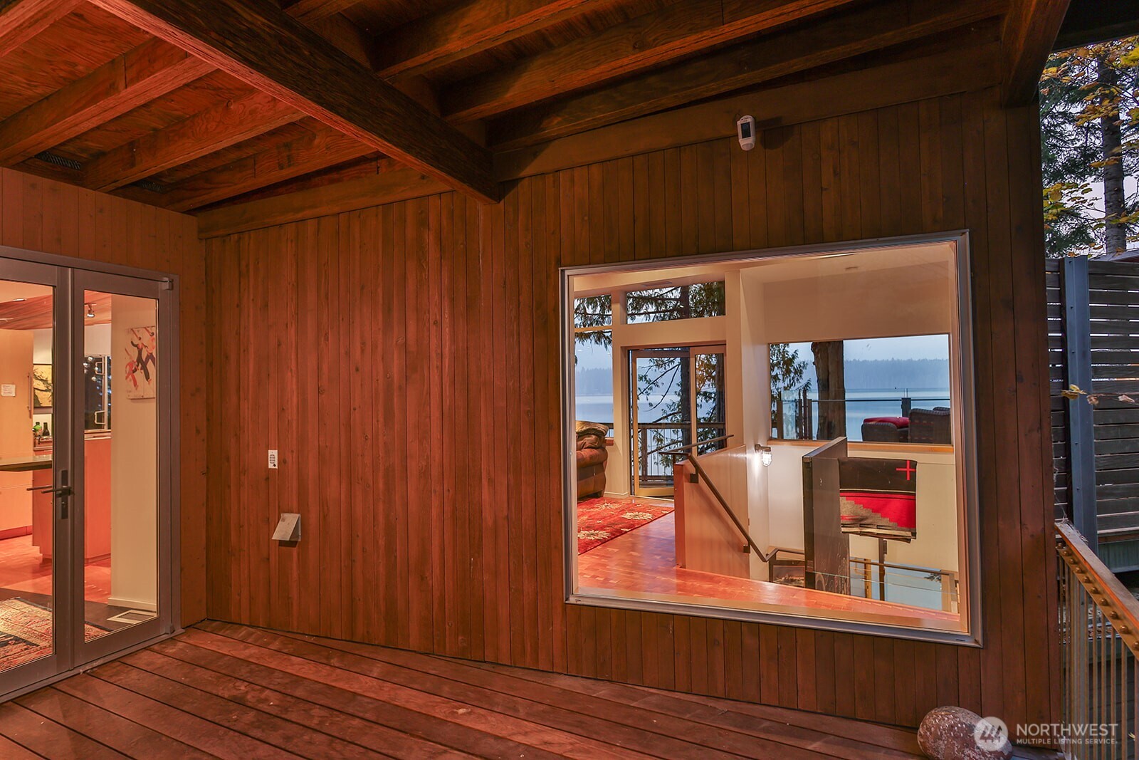 15810 Cedar Brae Road Leavenworth, WA 98826 - Photo 7 of 40 a view of an entryway of house