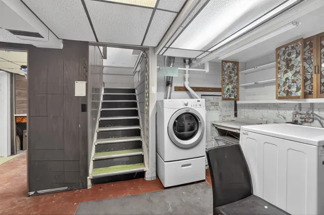 $369,900 | 507 Falcon Circle, Monona, WI 53716