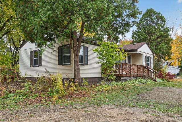 $369,900 | 507 Falcon Circle, Monona, WI 53716