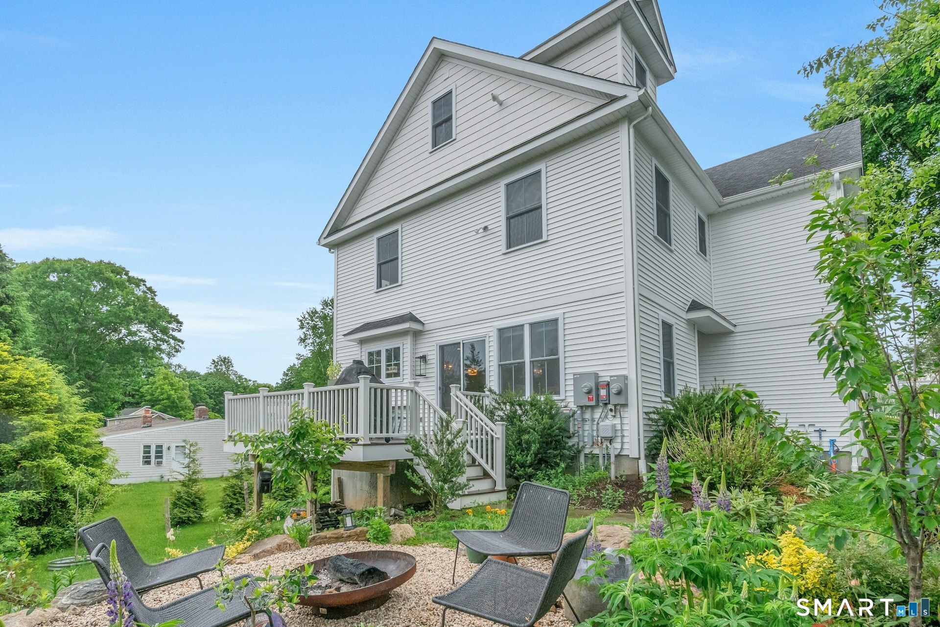 210 High Ridge Avenue Ridgefield, CT 06877 - Photo 2 of 31