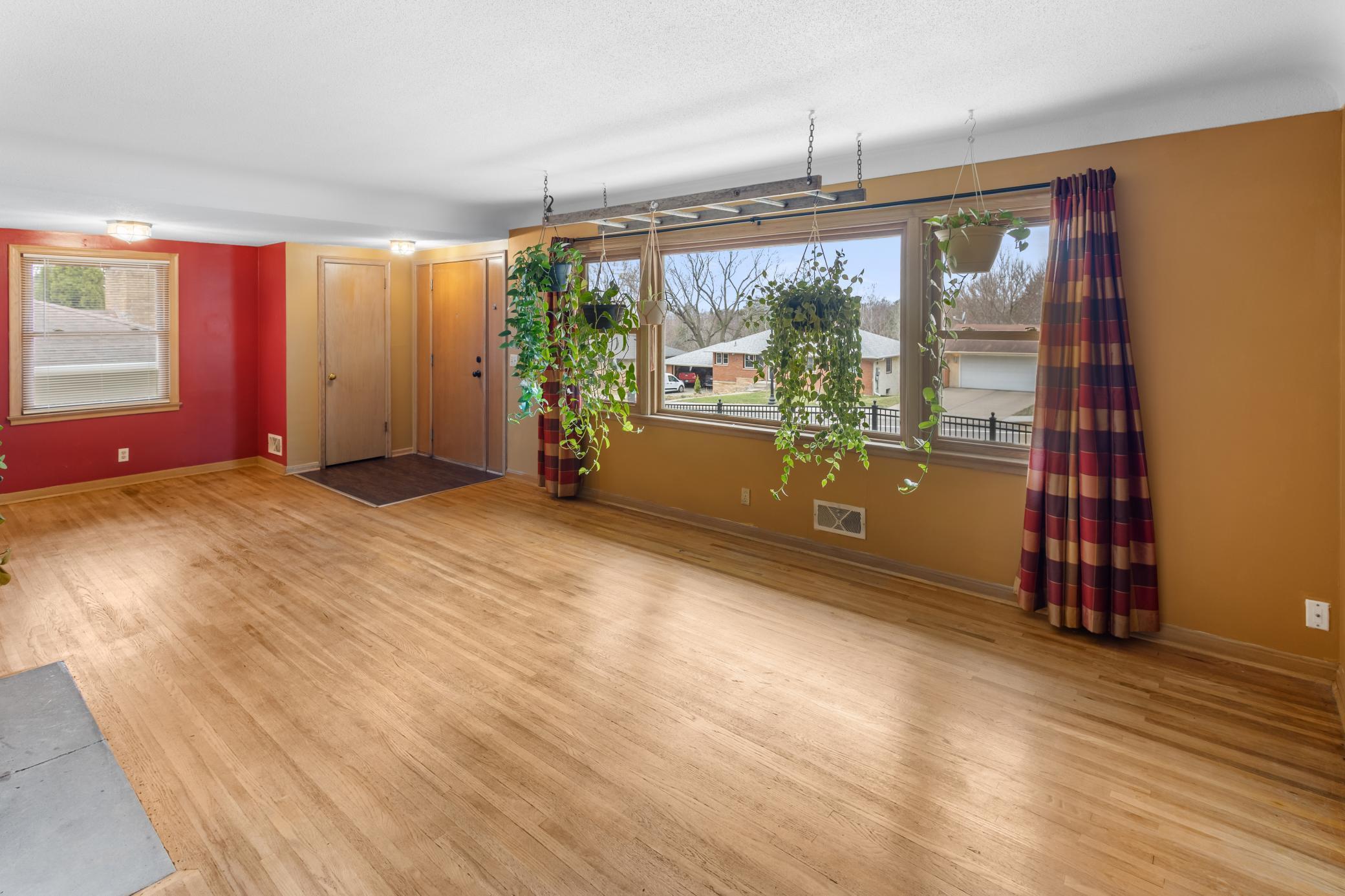 3029 Silver Lake Road Northeast Minneapolis, MN 55418 - Photo 8 of 23