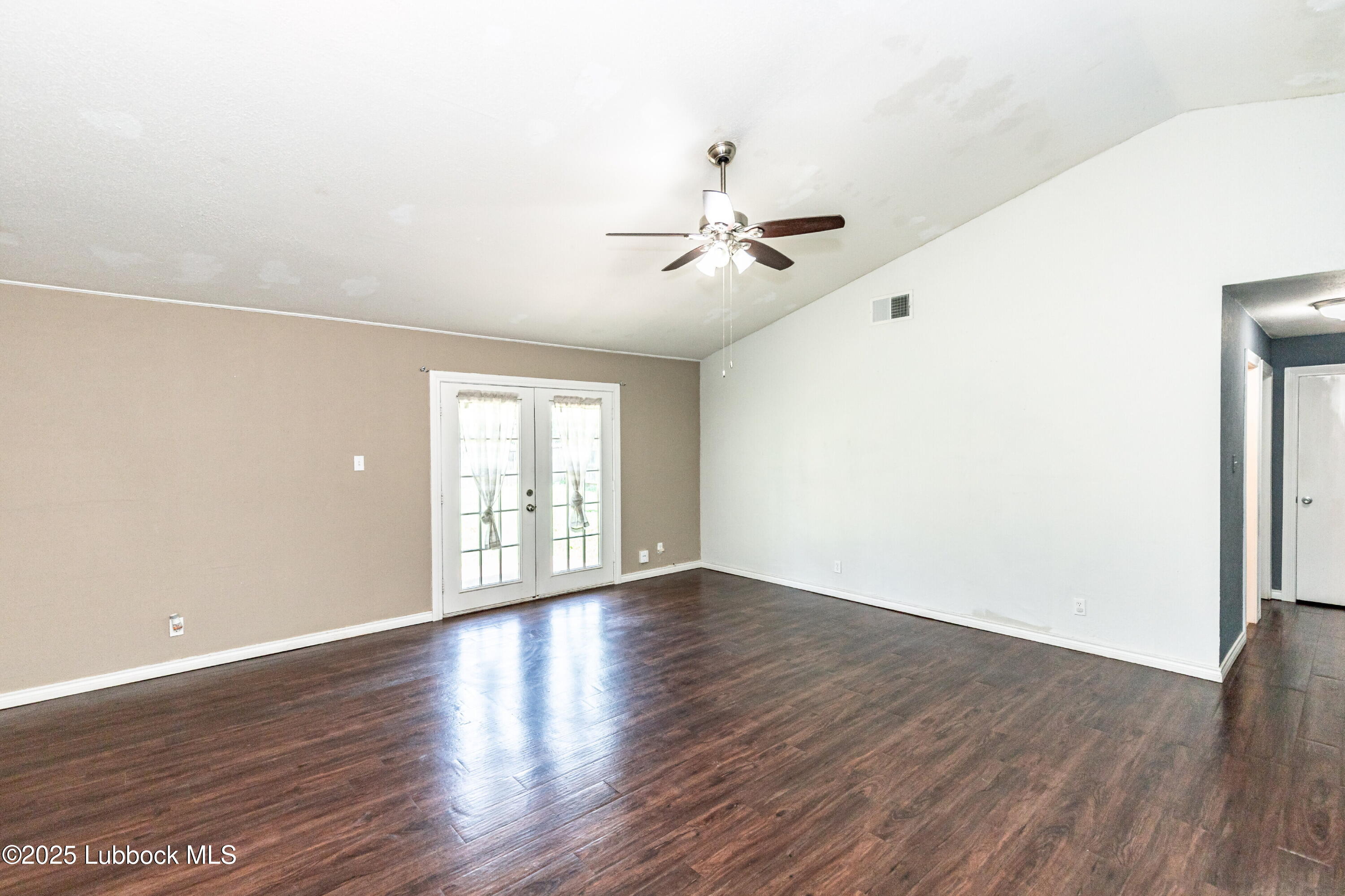 5310 45th Street Lubbock, TX 79414 - Photo 6 of 32 5310 45th-3