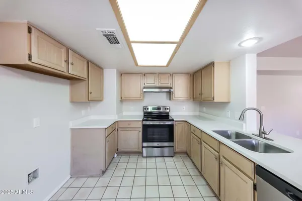 $475,000 | 7742 West McRae Way, Glendale, AZ 85308