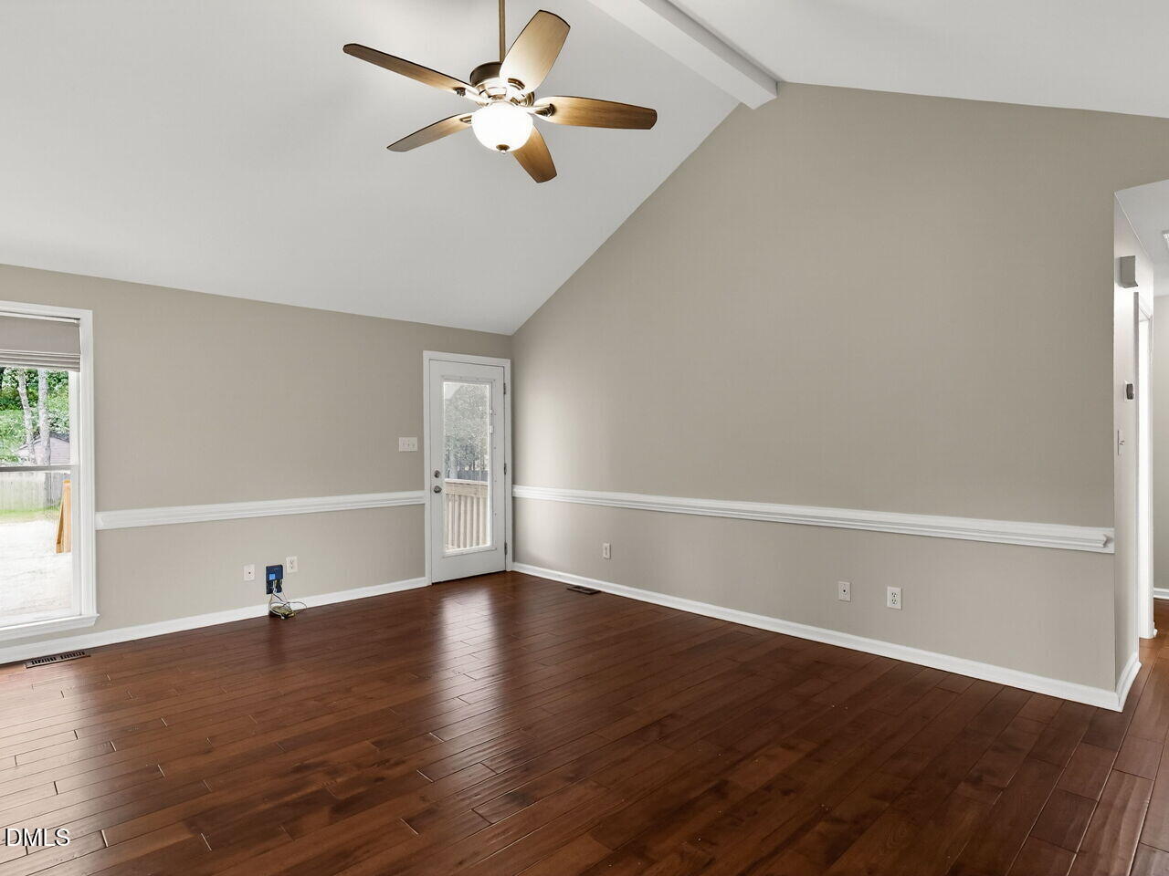 7209 Silver Maple Street Willow Spring, NC 27592 - Photo 8 of 30 009-1280x960-family-room