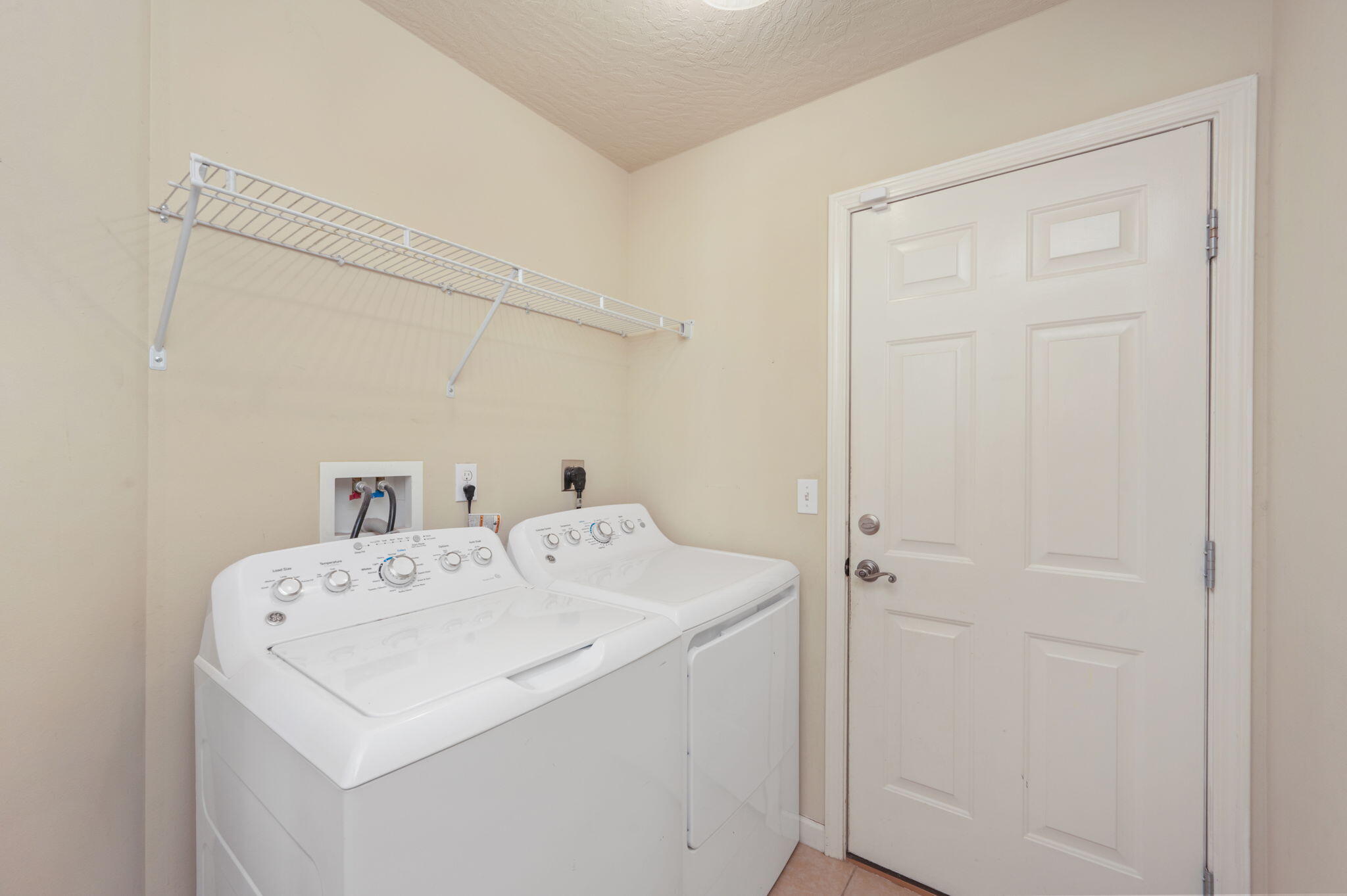 4627 Hermosa Road Crestview, FL 32539 - Photo 34 of 40 UTILITY ROOM