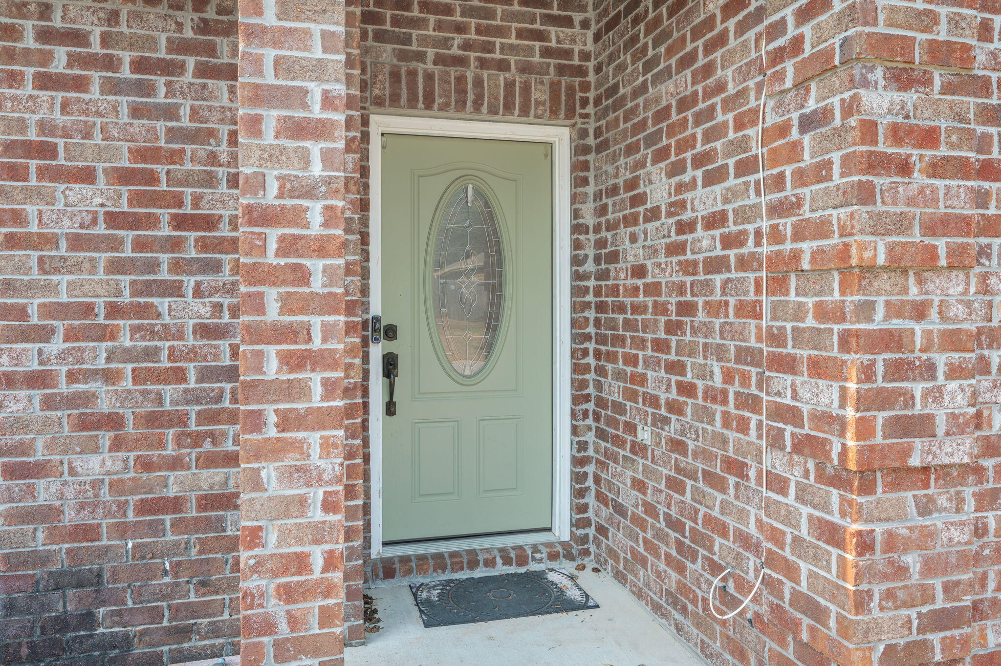 4627 Hermosa Road Crestview, FL 32539 - Photo 4 of 39 ENTRANCE