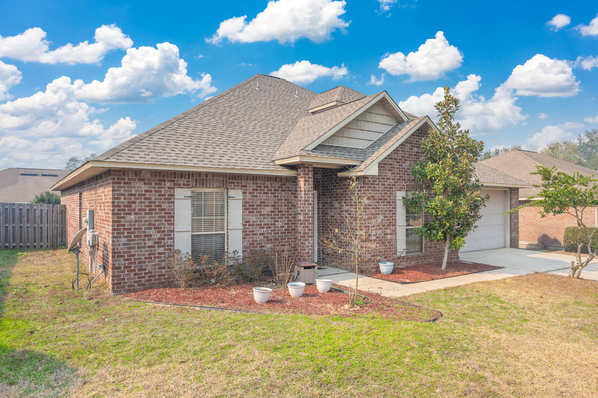 4627 Hermosa Road Crestview, FL 32539 - Photo 4 of 40 FRONT OF THE HOME