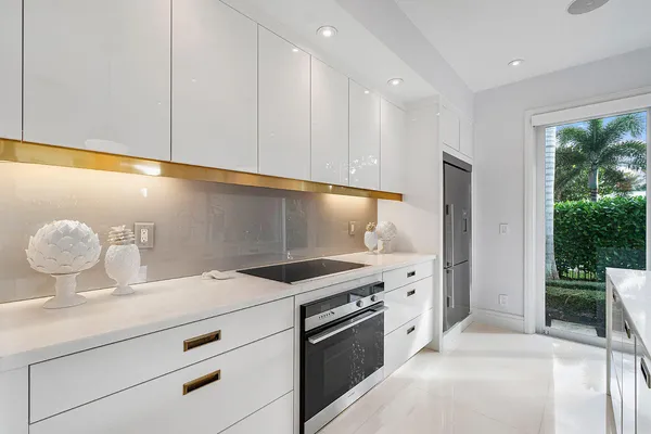 $25,000 | 106 Beachway Drive, Ocean Ridge, FL 33435