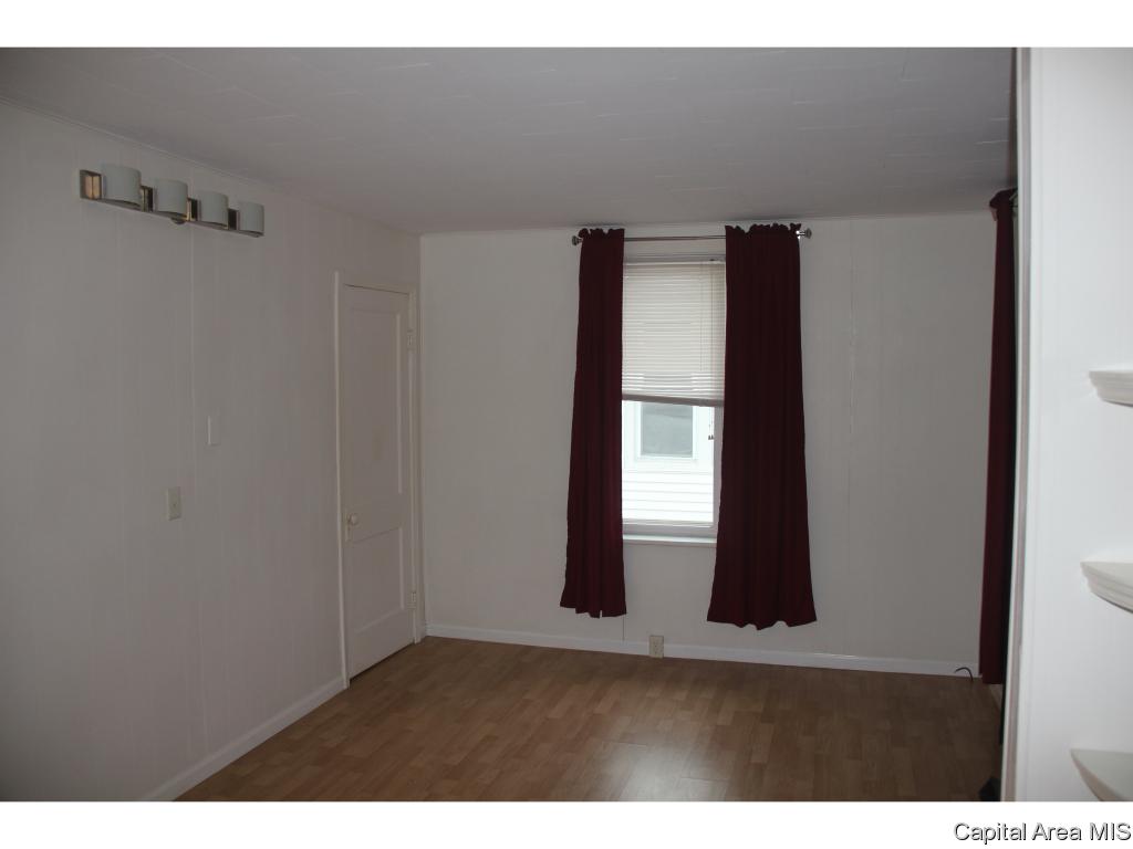 1534 E Keys Springfield, IL 62702 - Photo 2 of 23