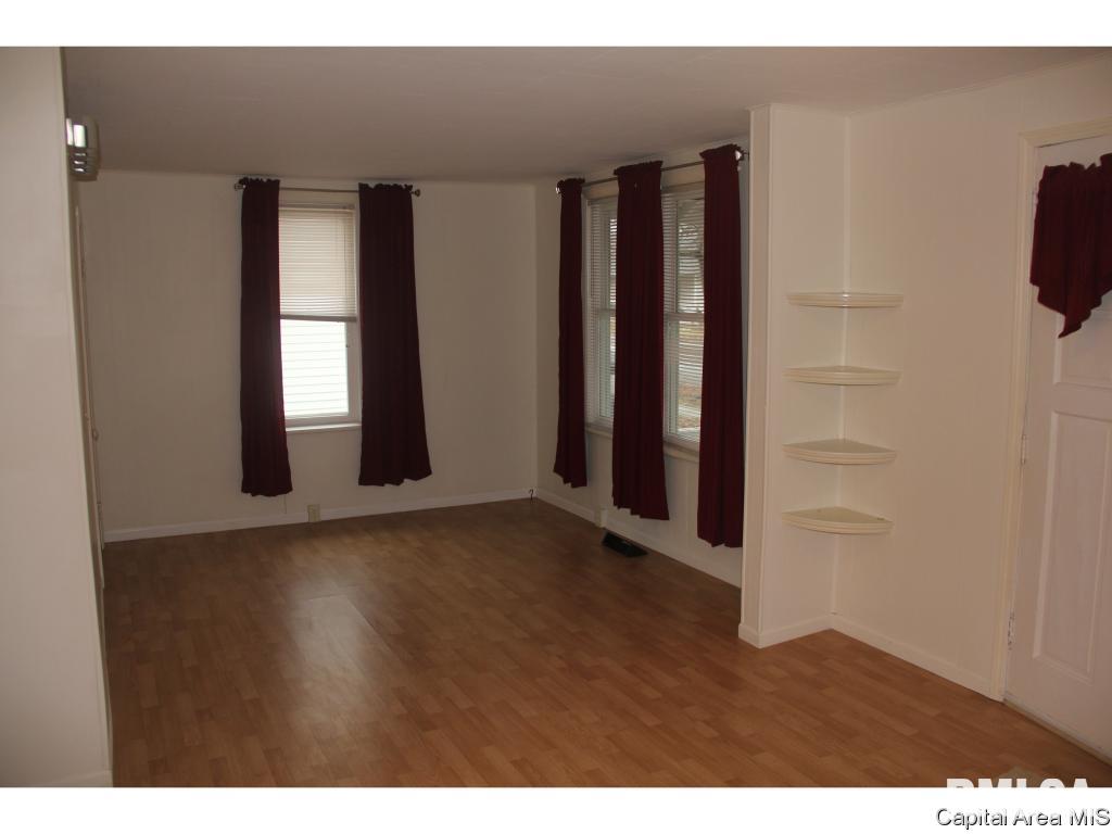 1534 E Keys Springfield, IL 62702 - Photo 3 of 23