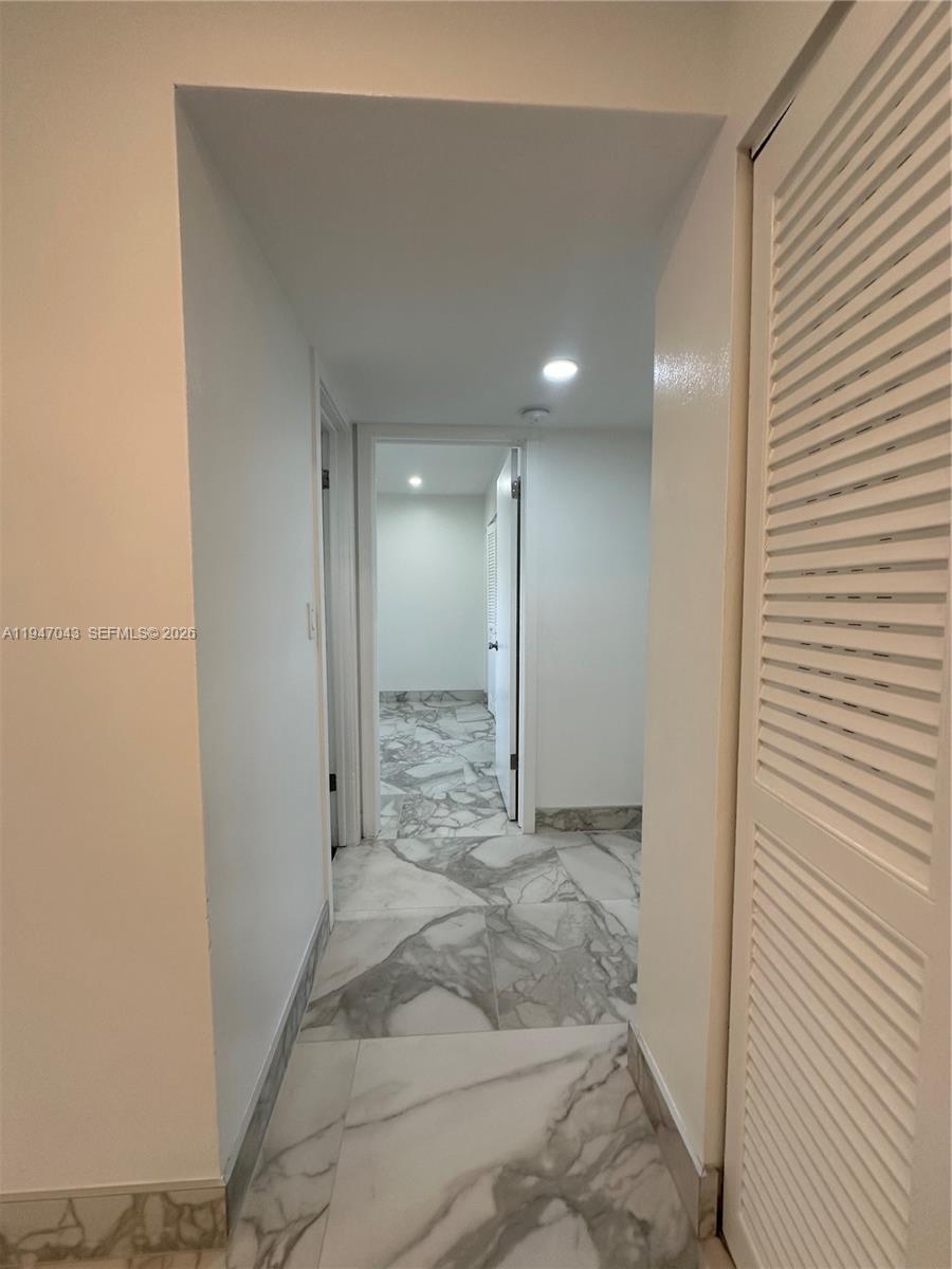 4100 North 58th Avenue, Unit 211 Hollywood, FL 33021 - Photo 28 of 47 a view of a hallway