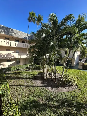 $2,400 | 4100 North 58th Avenue, Unit 211, Hollywood, FL 33021