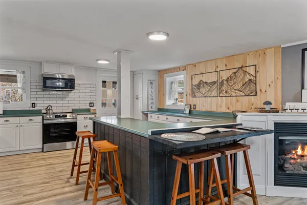 $775,000 | 7137 Highway 4, Bridgewater, VT 05034