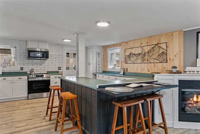 $799,000 | 7137 Highway 4, Bridgewater, VT 05034