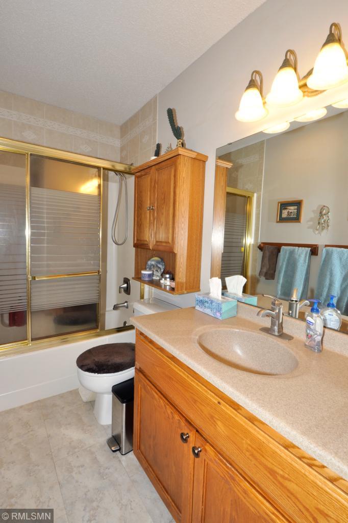 904 25th Street Southeast Rochester, MN 55904 - Photo 12 of 24 Gallery Image 12