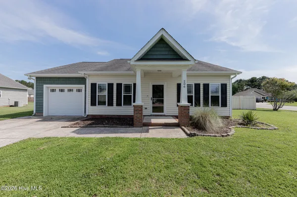 $320,000 | 206 Low Country Lane, Swansboro, NC 28584