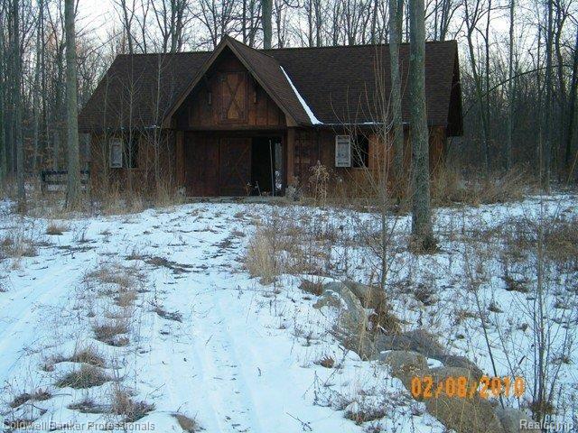 8415 Barnes Road Millington, MI 48746 - Photo 3 of 19 barn
