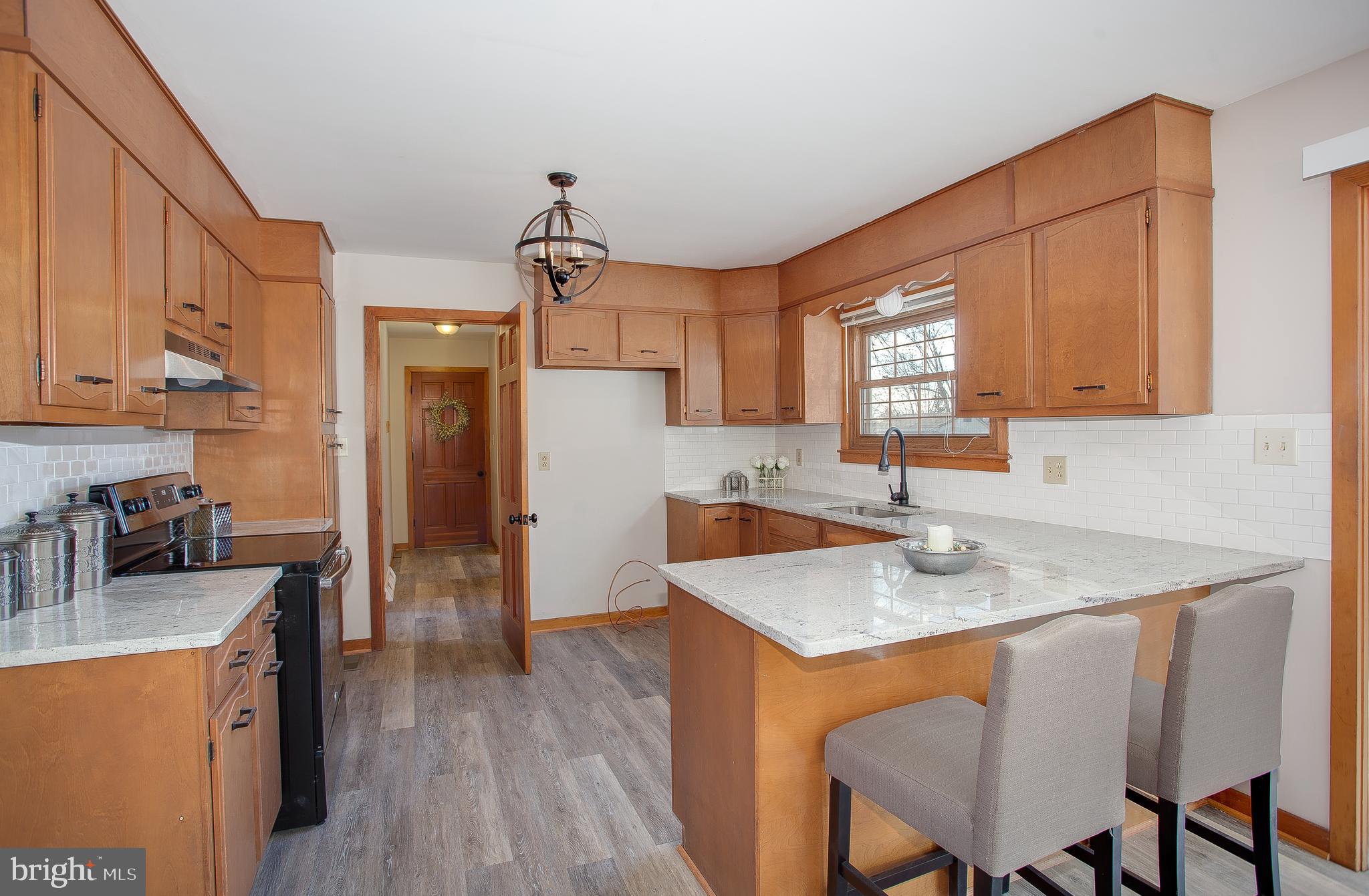 2216 Dover Road Harrisburg, PA 17110 - Photo 7 of 28 Gallery Image 7