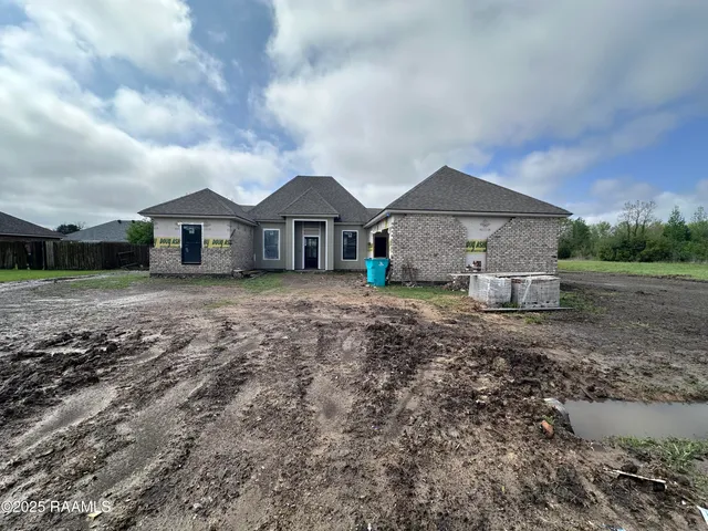 $273,000 | 153 Squirrel Lane, Sunset, LA 70584