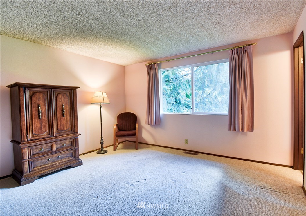 21828 3rd Place West Bothell, WA 98021 - Photo 8 of 21 Gallery Image 8
