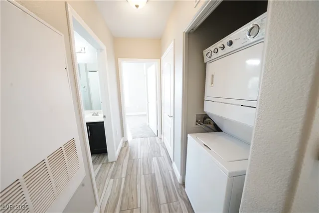 $1,595 | 8985 South Durango Drive, Unit 1016, Las Vegas, NV 89113