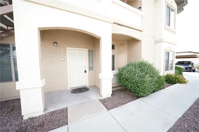 $1,595 | 8985 South Durango Drive, Unit 1016, Las Vegas, NV 89113