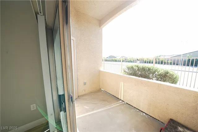 $1,595 | 8985 South Durango Drive, Unit 1016, Las Vegas, NV 89113