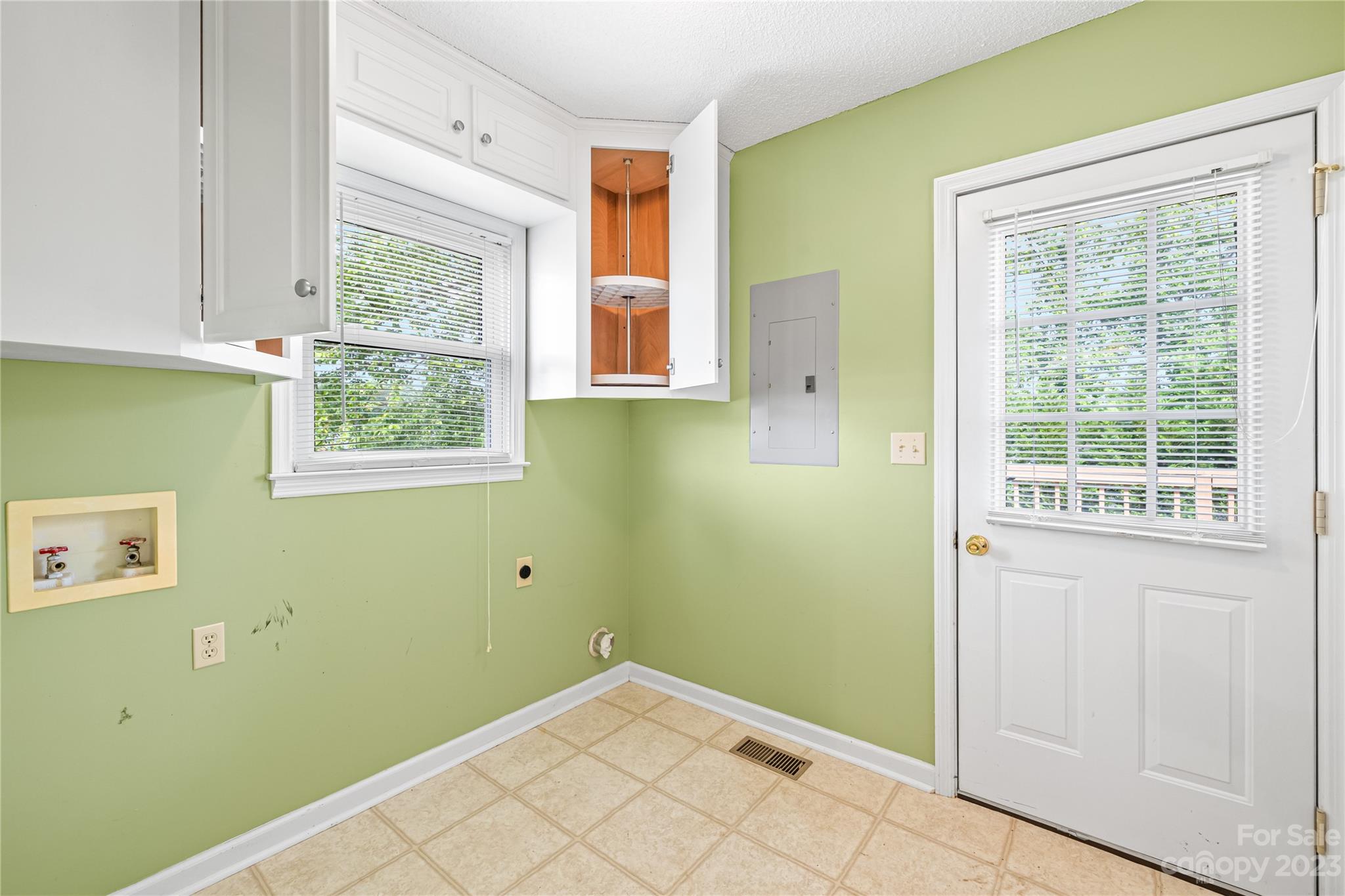 240 Nixon Road Belmont, NC 28012 - Photo 10 of 21 an empty room with windows
