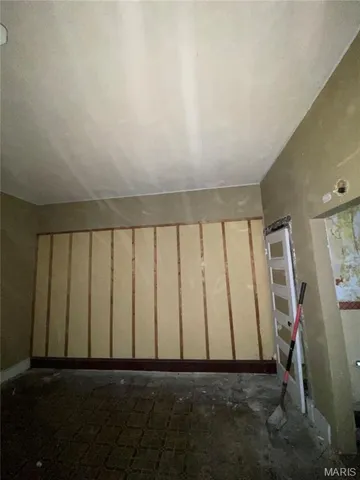 $18,000 | 2205 Grand Avenue, Granite City, IL 62040