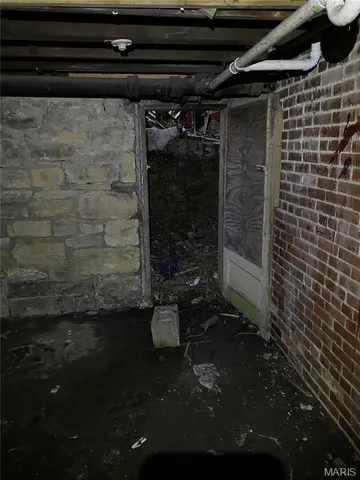 $18,000 | 2205 Grand Avenue, Granite City, IL 62040