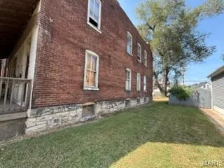 $18,000 | 2205 Grand Avenue, Granite City, IL 62040