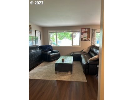 429 Toliver Road Molalla, OR 97038 - Photo 7 of 21 a living room with furniture and a window