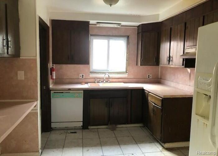 12241 Rutherford Street Detroit, MI 48227 - Photo 9 of 15