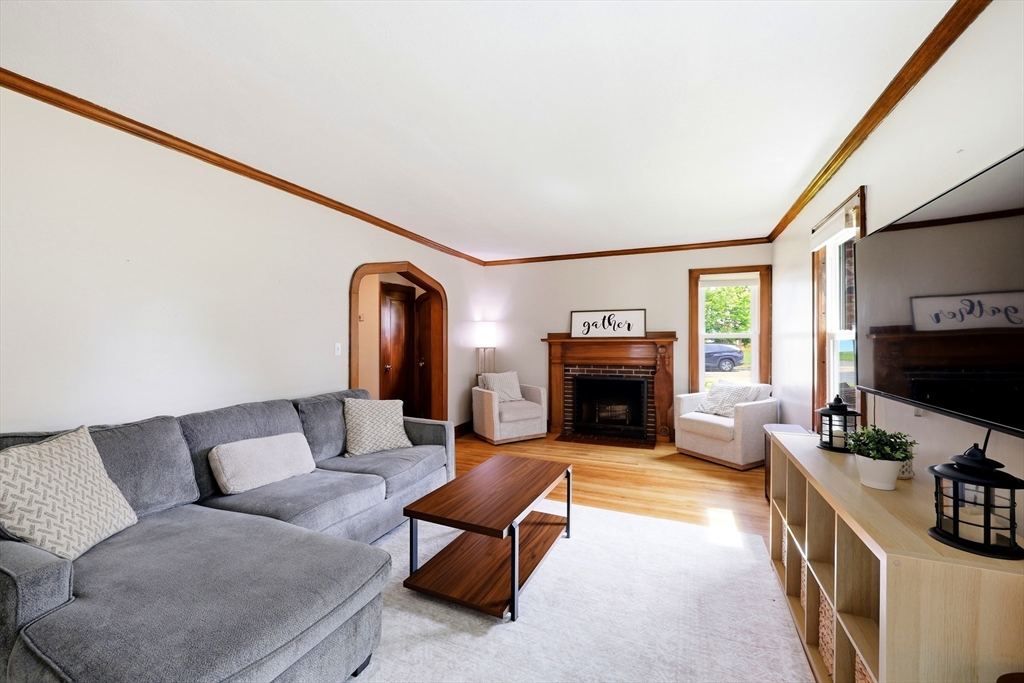 66 Rencelau Street Springfield, MA 01118 - Photo 11 of 42 Gallery Image 11