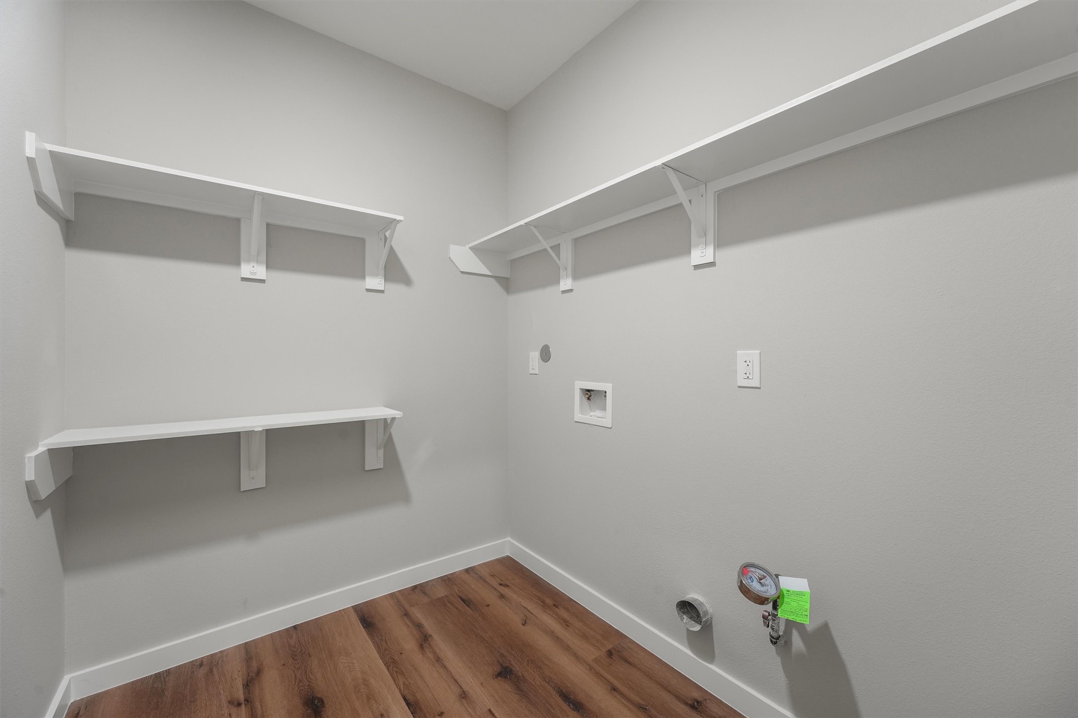 1208 Richard Avenue Pasadena, TX 77506 - Photo 15 of 27 a view of an empty room