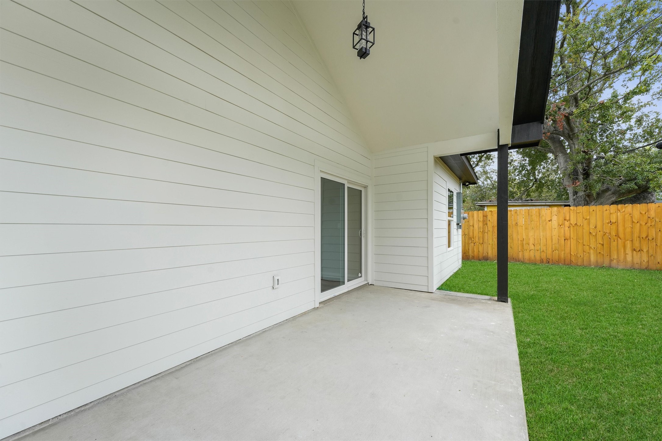 1208 Richard Avenue Pasadena, TX 77506 - Photo 25 of 27 a view of backyard with a garden and plants