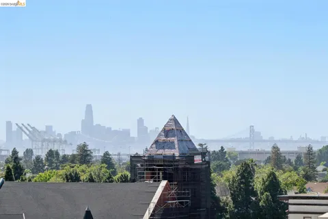 $419,000 | 1511 Jefferson Street, Unit PH 12, Oakland, CA 94612