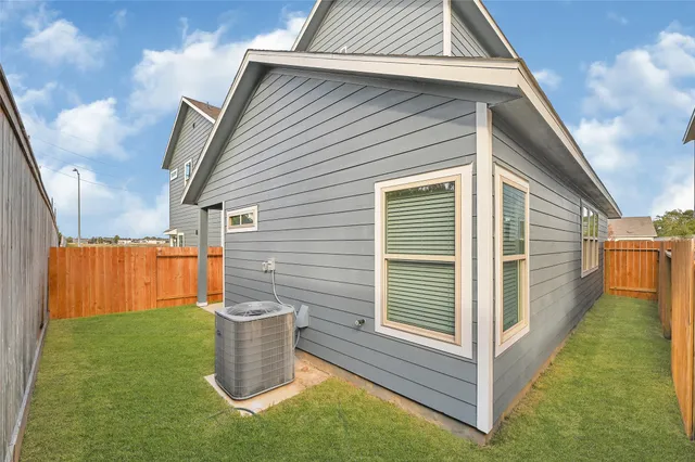 $270,400 | 14163 Mellow Pne Court, Houston, TX 77032