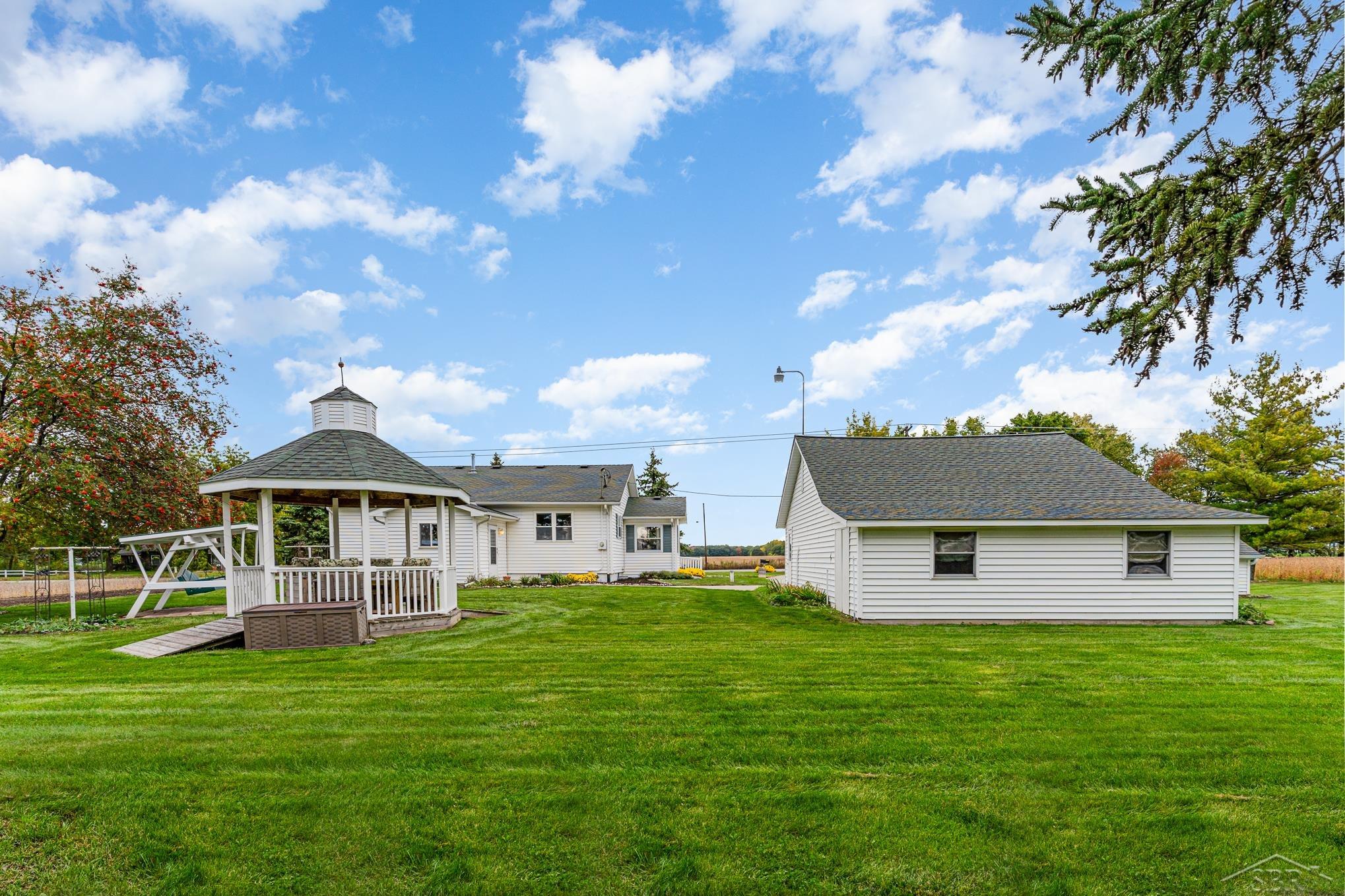 9545 West Freeland Road Freeland, MI 48623 - Photo 17 of 22 50125201-17.JPG