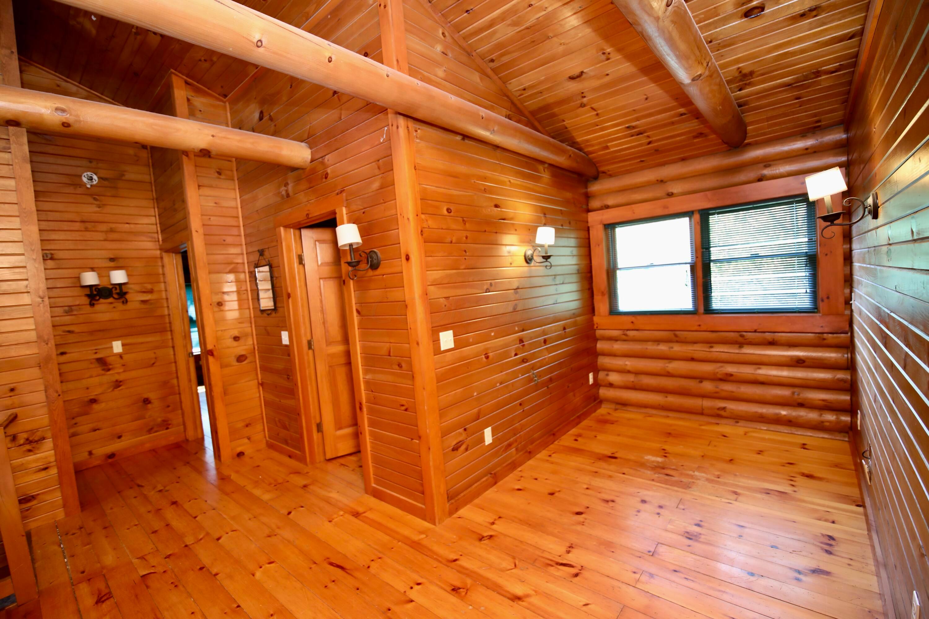 538 Armstrong Road Delaware, OH 43015 - Photo 24 of 109 2nd floor loft area